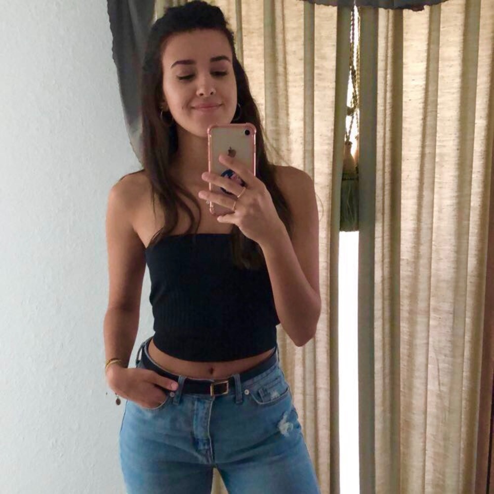 Meet your Posher, Vivian